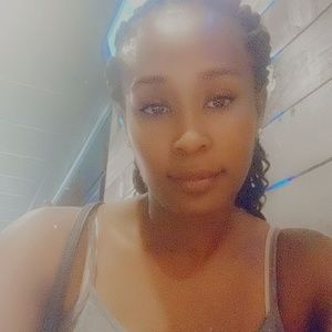 Meet your Posher, Jakia